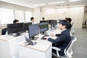 M.M. - 福岡営業所