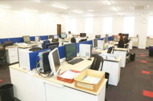 本社 オフィス（経営管理部）